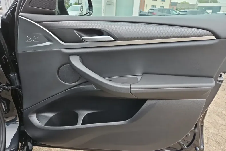 BMW X4 (Seria X) din 2024 cu 8.789 km - oferta BMW182739 - foto 22