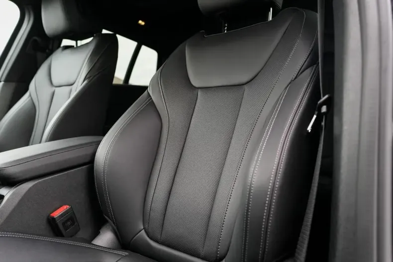 BMW X4 (Seria X) din 2025 cu 22.990 km - oferta BMW182743 - foto 7