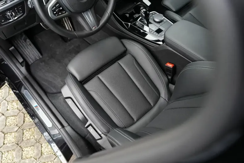 BMW X4 (Seria X) din 2025 cu 22.990 km - oferta BMW182743 - foto 9