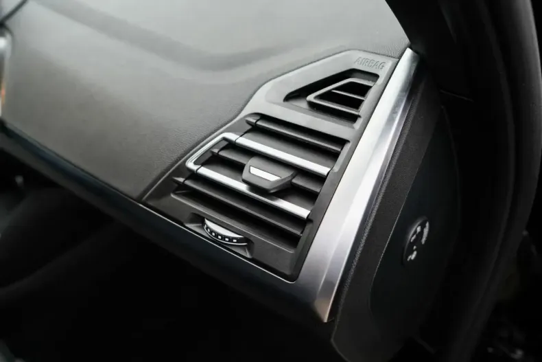 BMW X4 (Seria X) din 2025 cu 22.990 km - oferta BMW182743 - foto 11