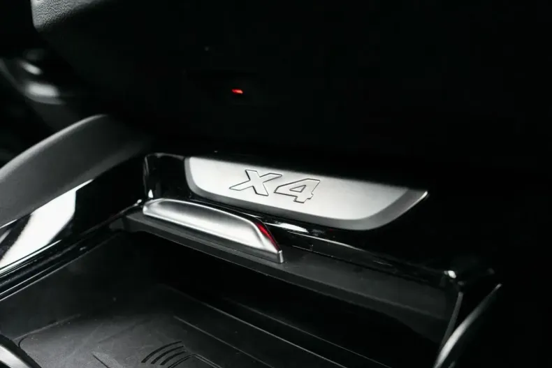 BMW X4 (Seria X) din 2025 cu 22.990 km - oferta BMW182743 - foto 18