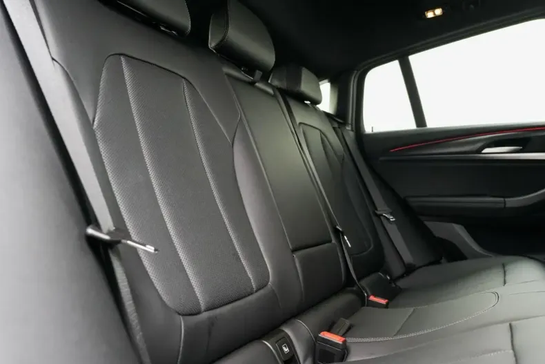 BMW X4 (Seria X) din 2025 cu 22.990 km - oferta BMW182743 - foto 21