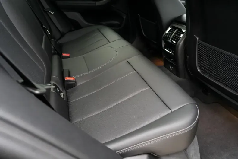 BMW X4 (Seria X) din 2025 cu 22.990 km - oferta BMW182743 - foto 22