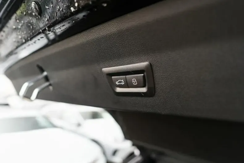 BMW X4 (Seria X) din 2025 cu 22.990 km - oferta BMW182743 - foto 25