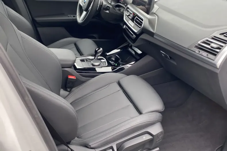 BMW X3 (Seria X) din 2024 cu 5.700 km - oferta BMW182773 - foto 17