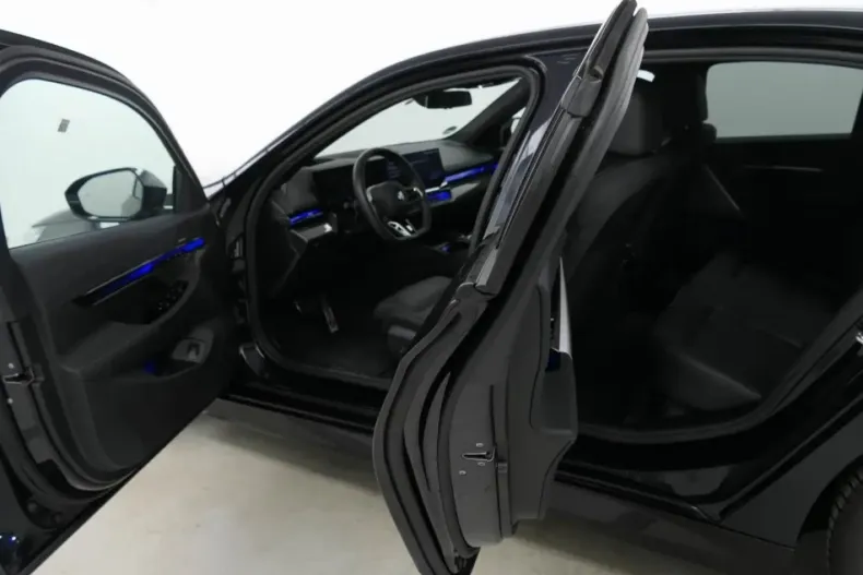 BMW 520 (Seria 5) din 2025 cu 28.892 km - oferta BMW182785 - foto 6