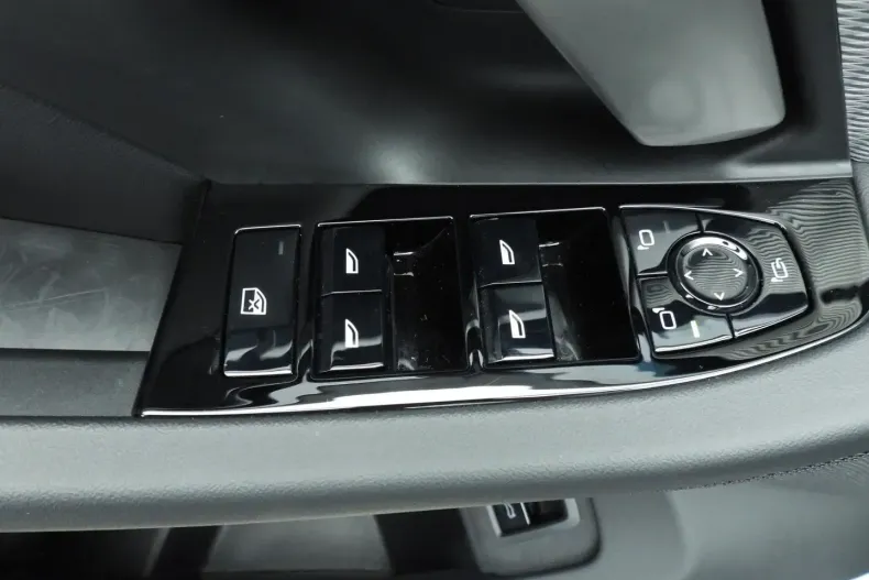 BMW 520 (Seria 5) din 2025 cu 26.000 km - oferta BMW182787 - foto 31