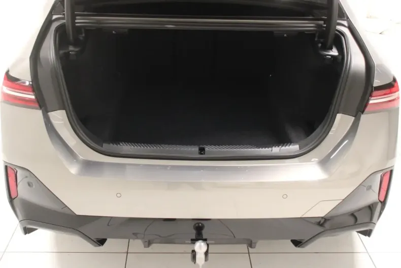 BMW 520 (Seria 5) din 2025 cu 12.540 km - oferta BMW182788 - foto 12