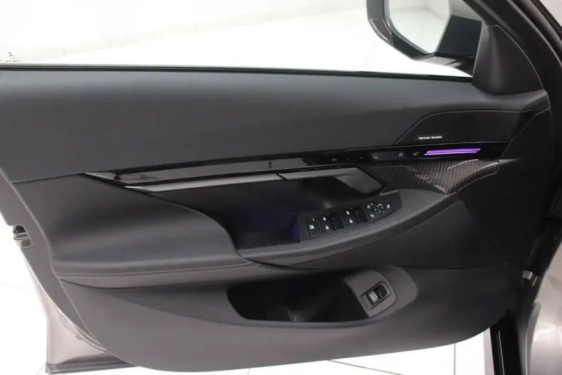 BMW 520 (Seria 5) din 2025 cu 12.540 km - oferta BMW182788 - foto 17