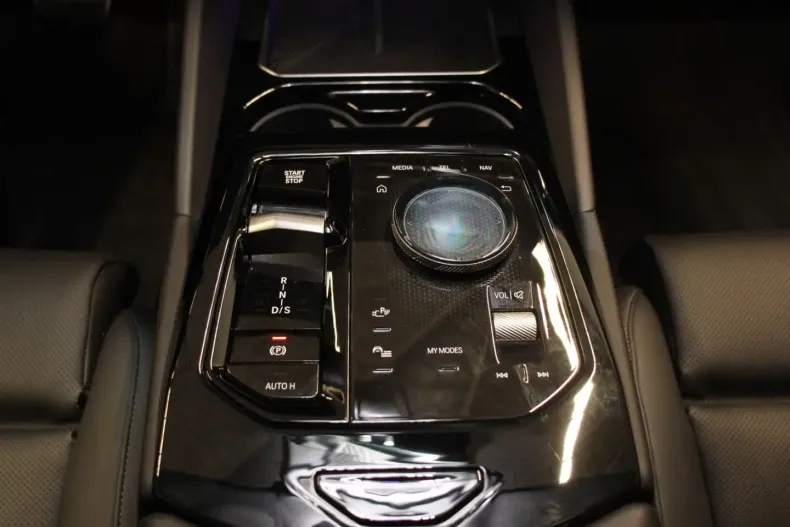 BMW 520 (Seria 5) din 2025 cu 12.540 km - oferta BMW182788 - foto 19