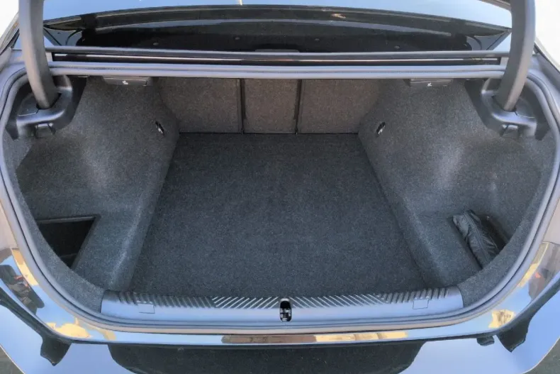 BMW 520 (Seria 5) din 2025 cu 11.292 km - oferta BMW182789 - foto 16