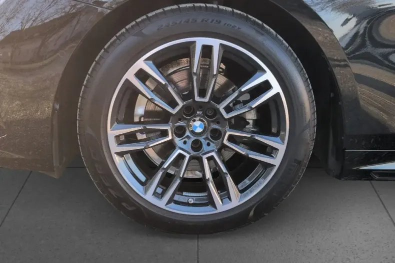 BMW 520 (Seria 5) din 2025 cu 11.292 km - oferta BMW182789 - foto 17