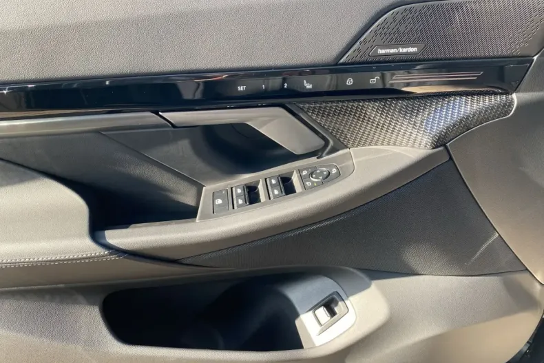 BMW 520 (Seria 5) din 2025 cu 15.700 km - oferta BMW182794 - foto 9