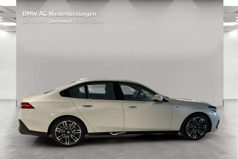 BMW 520 (Seria 5) din 2024 cu 19.122 km - oferta BMW182798 - foto 4