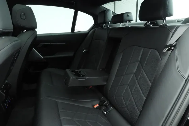 BMW 520 (Seria 5) din 2024 cu 26.000 km - oferta BMW182799 - foto 8