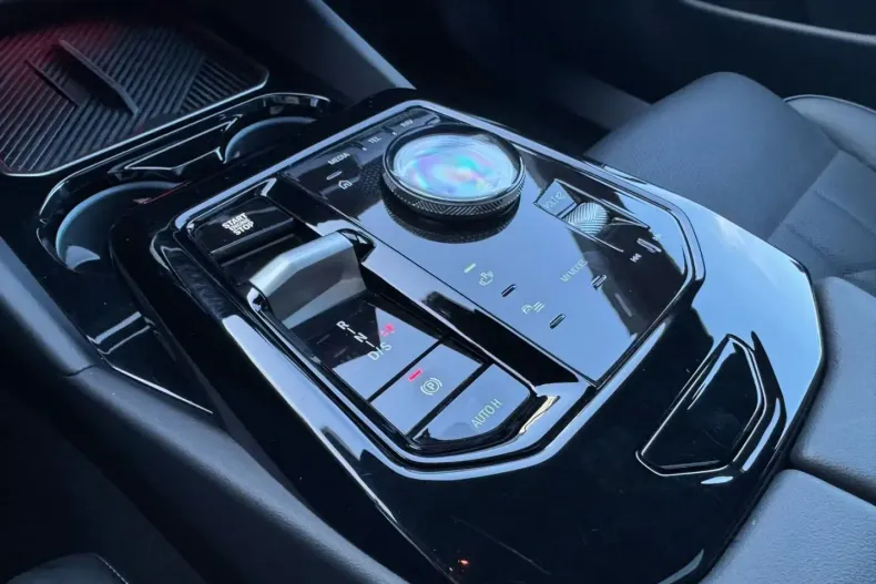 BMW 520 (Seria 5) din 2025 cu 24.776 km - oferta BMW182807 - foto 26