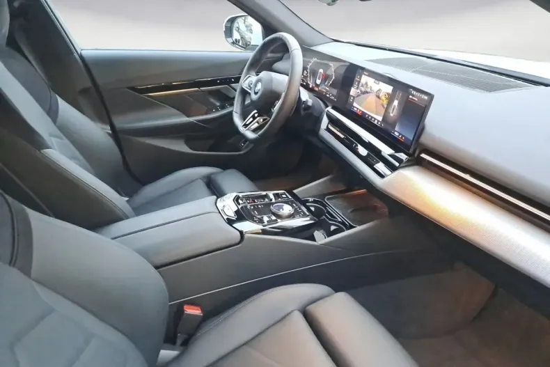 BMW 520 (Seria 5) din 2024 cu 16.132 km - oferta BMW182808 - foto 9