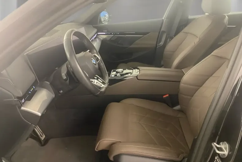 BMW 520 (Seria 5) din 2024 cu 23.180 km - oferta BMW182813 - foto 8