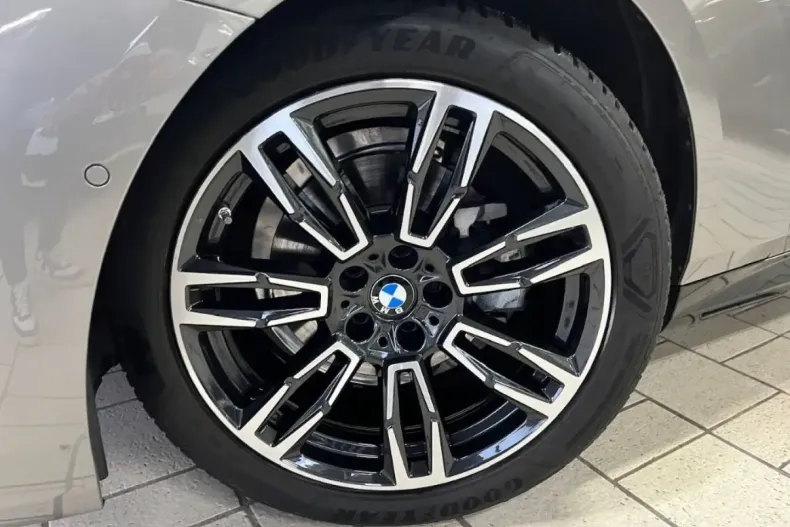 BMW 520 (Seria 5) din 2025 cu 25.268 km - oferta BMW182815 - foto 5
