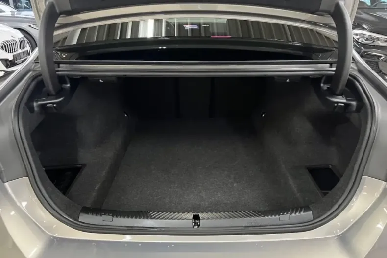 BMW 520 (Seria 5) din 2025 cu 25.268 km - oferta BMW182815 - foto 18