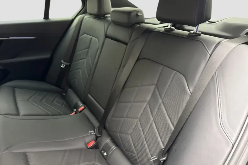 BMW 520 (Seria 5) din 2025 cu 27.259 km - oferta BMW182818 - foto 8