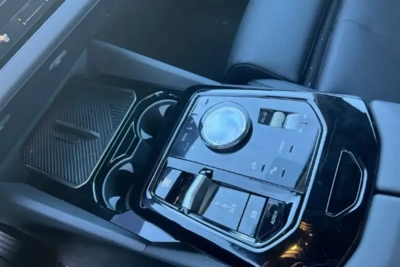 BMW 520 (Seria 5) din 2025 cu 28.883 km - oferta BMW182826 - foto 13