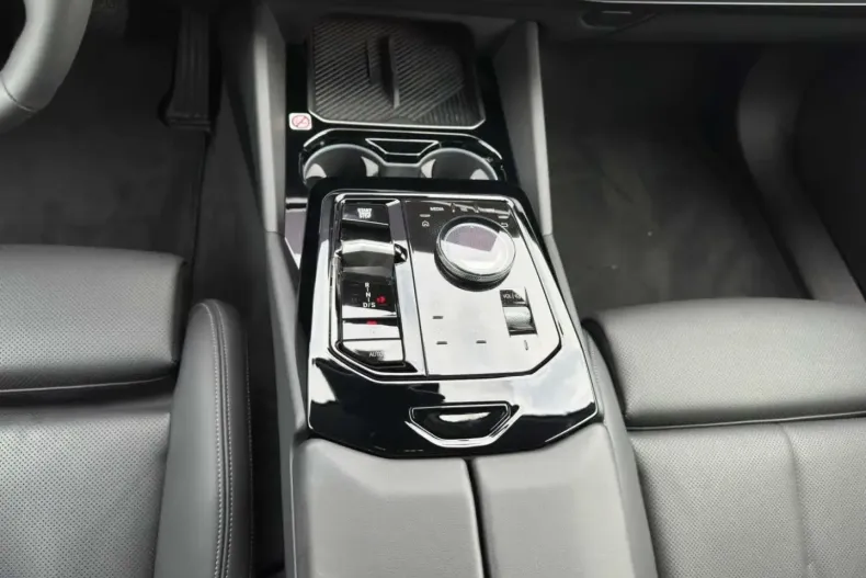 BMW 520 (Seria 5) din 2025 cu 19.471 km - oferta BMW182831 - foto 6