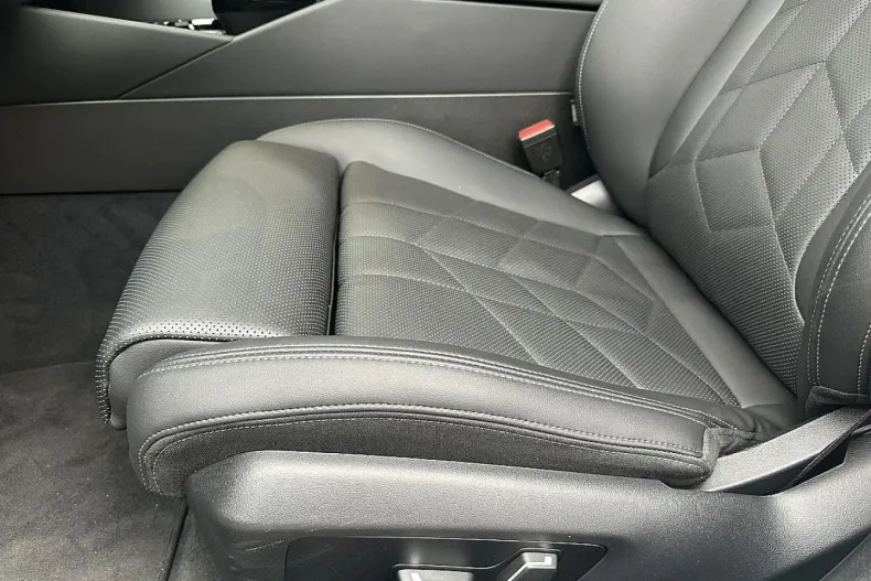 BMW 530 (Seria 5) din 2025 cu 15.350 km - oferta BMW182833 - foto 20