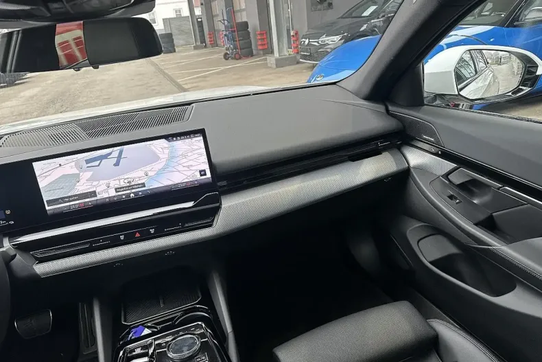 BMW 530 (Seria 5) din 2025 cu 15.350 km - oferta BMW182833 - foto 26