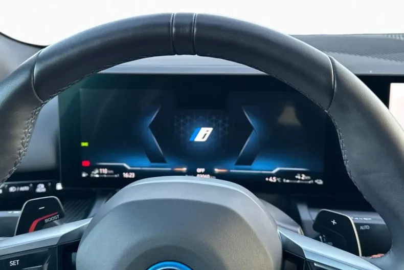 BMW 530 (Seria 5) din 2024 cu 3.045 km - oferta BMW182836 - foto 17