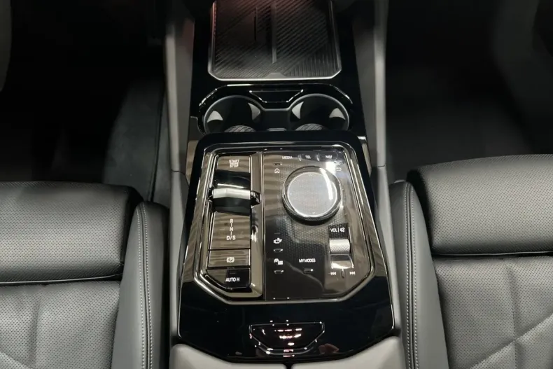 BMW 530 (Seria 5) din 2025 cu 5.537 km - oferta BMW182837 - foto 13