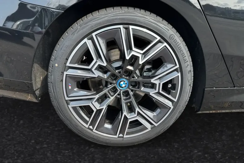 BMW 530 (Seria 5) din 2025 cu 6.862 km - oferta BMW182839 - foto 5