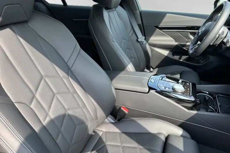 BMW 530 (Seria 5) din 2025 cu 6.862 km - oferta BMW182839 - foto 7