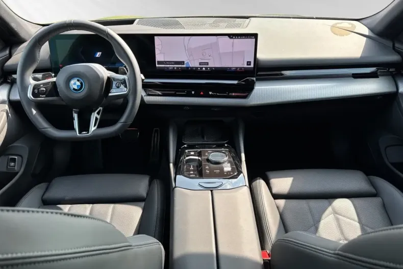 BMW 530 (Seria 5) din 2025 cu 6.862 km - oferta BMW182839 - foto 9