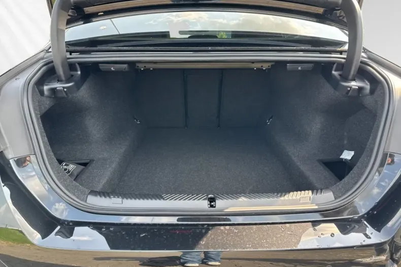 BMW 530 (Seria 5) din 2025 cu 6.862 km - oferta BMW182839 - foto 14