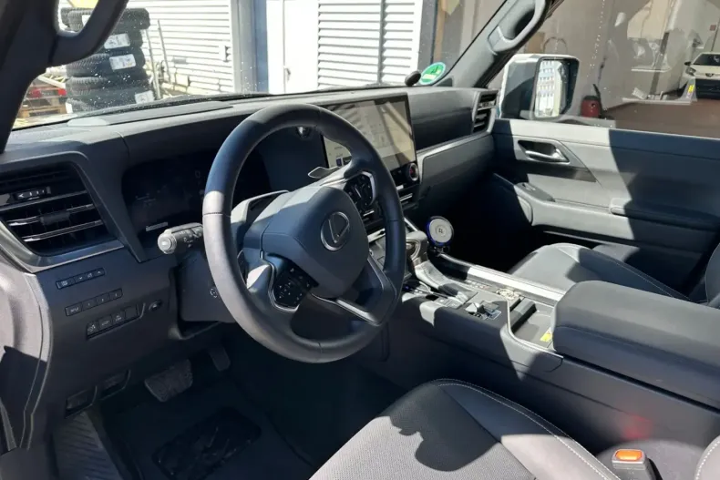 Lexus GX 550 din 2025 cu 15.000 km - oferta LEX182858 - foto 10