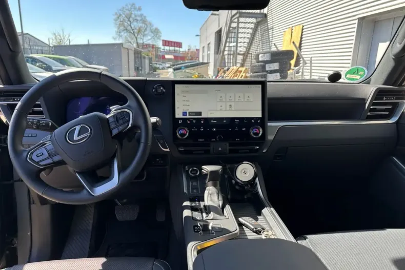 Lexus GX 550 din 2025 cu 15.000 km - oferta LEX182858 - foto 11