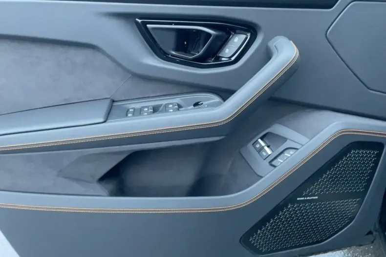 Lamborghini Urus din 2025 cu 2.700 km - oferta LAM182863 - foto 13