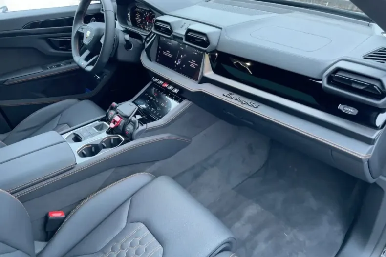 Lamborghini Urus din 2025 cu 2.700 km - oferta LAM182863 - foto 16