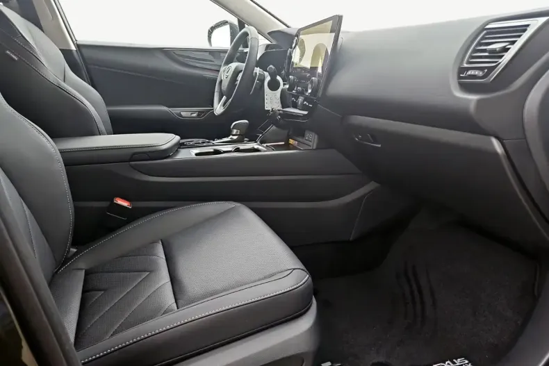 Lexus NX 350h din 2026 cu 10 km - oferta LEX182876 - foto 3