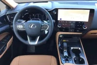 Lexus NX 350h din 2026 cu 10 km - oferta LEX182880 - foto 3