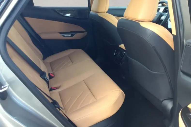 Lexus NX 350h din 2026 cu 10 km - oferta LEX182880 - foto 7