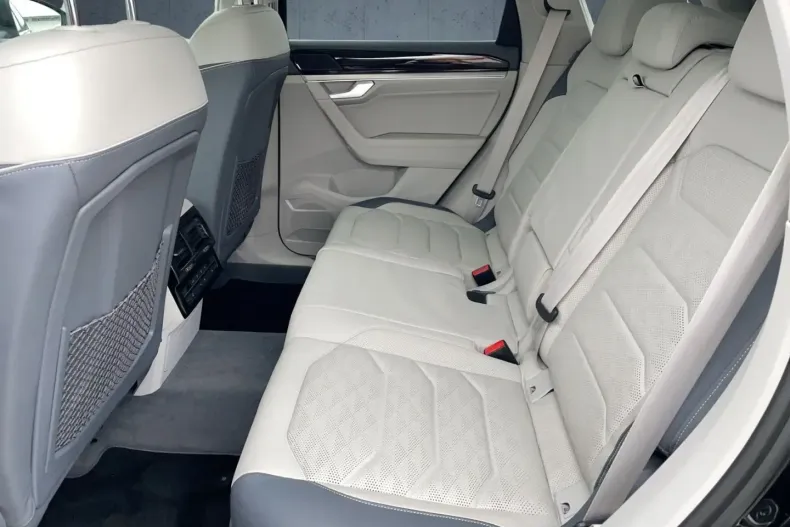 Volkswagen Touareg din 2022 cu 88.926 km - oferta VOL182888 - foto 13