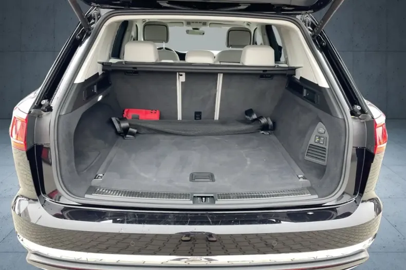 Volkswagen Touareg din 2022 cu 88.926 km - oferta VOL182888 - foto 14