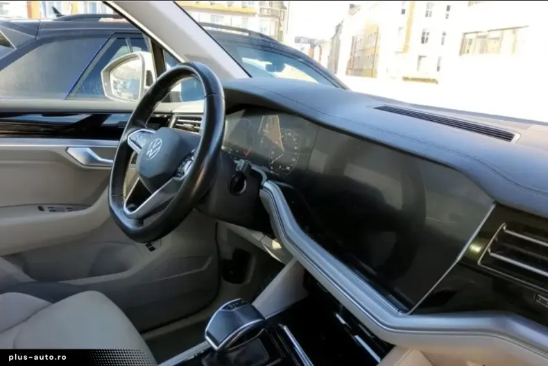 Volkswagen Touareg din 2021 cu 49.986 km - oferta VOL182890 - foto 12