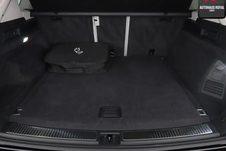 Volkswagen Touareg din 2021 cu 89.792 km - oferta VOL182891 - foto 12