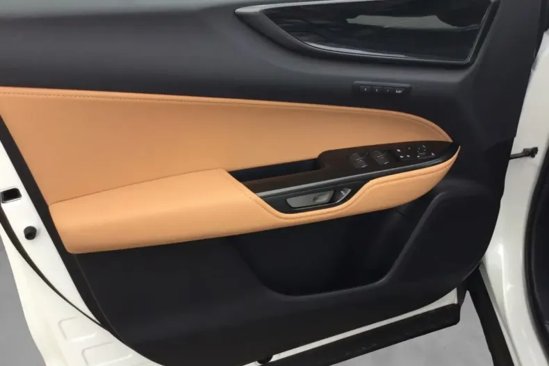 Lexus NX 350h din 2026 cu 10 km - oferta LEX182892 - foto 4