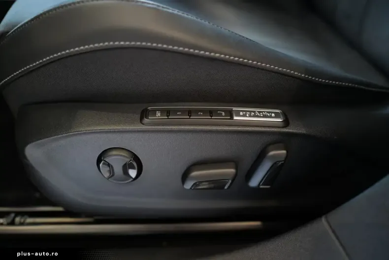 Volkswagen ID.7 din 2024 cu 3.898 km - oferta VOL182895 - foto 6