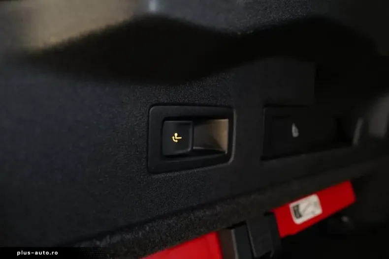 Volkswagen ID.7 din 2024 cu 3.898 km - oferta VOL182895 - foto 25