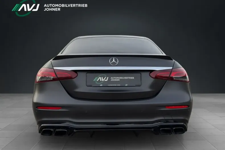 Mercedes-Benz E 63 AMG (Clasa E) din 2022 cu 39.000 km - oferta MER182902 - foto 4